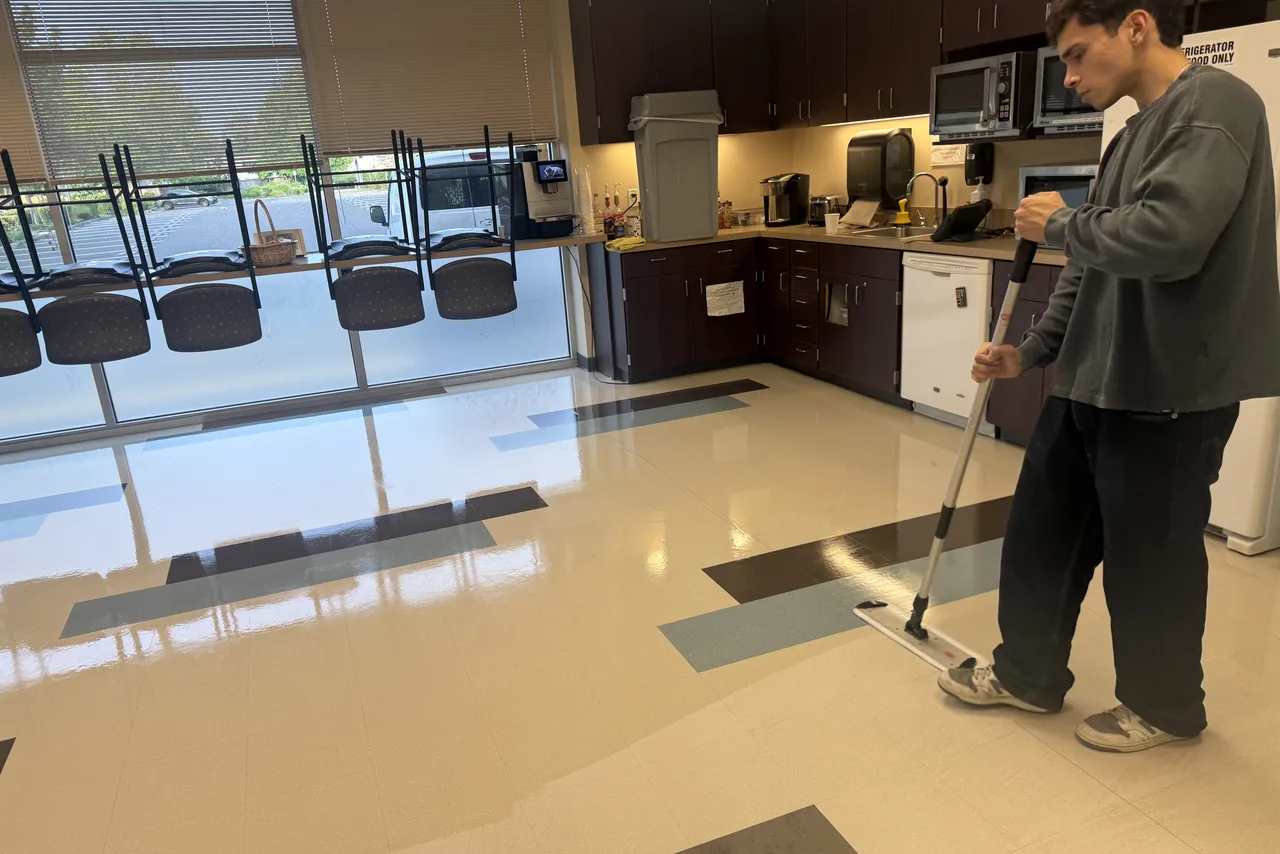 Clean Bright Portland commercial cleaning in Portland, OR